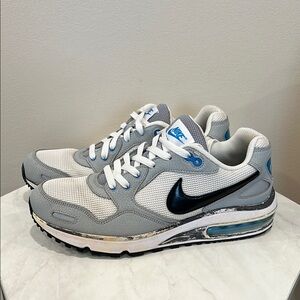 🔥Nike Air Max Direct Sneakers in Gray, White, and Black🔥